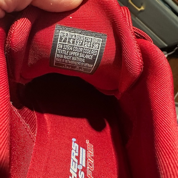 Burgundy Sketchers women’s tennis shoes - Picture 3 of 4